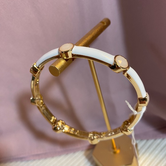 NWT MARSHMALLOW HAND PAINTED WHITE ENAMEL STRETCHY BRACELET WITH NUDE CRYSTAL - Picture 14 of 14